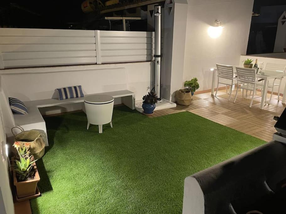 Villa Casa Lola Conil, Azotea Al Mar Y Parking Solo Familias O Parejas Conil De La Frontera Esterno foto