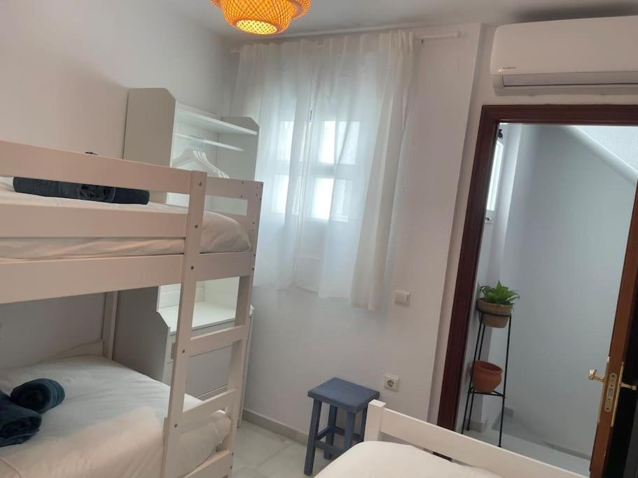 Villa Casa Lola Conil, Azotea Al Mar Y Parking Solo Familias O Parejas Conil De La Frontera Esterno foto