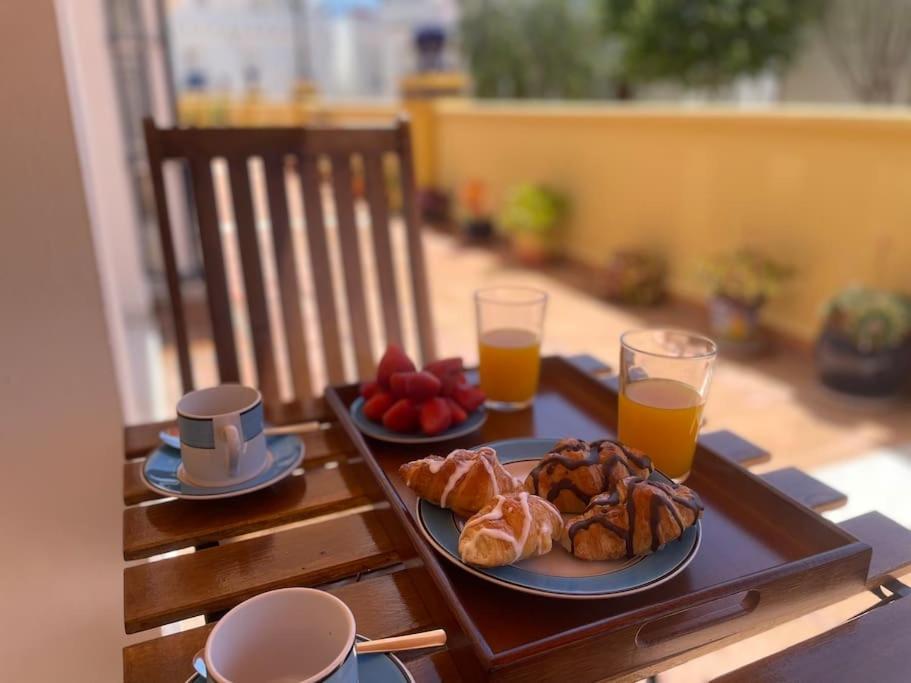 Villa Casa Lola Conil, Azotea Al Mar Y Parking Solo Familias O Parejas Conil De La Frontera Esterno foto